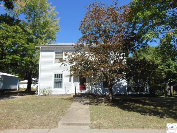 309 E Green St, Clinton, MO 64735