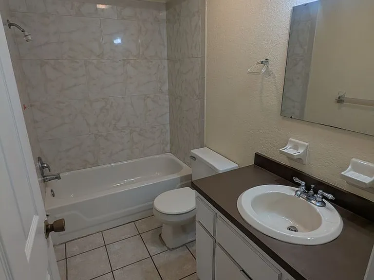 824 N Saint Clair Abrams Ave — Photo 18