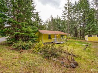 351 N Chinook Dr N, Hoodsport, WA