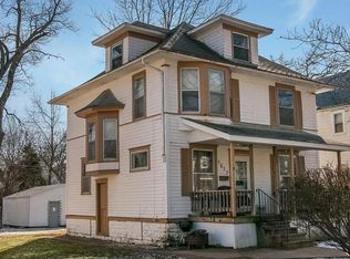 1617 D Ave NE, Cedar Rapids, IA 52402