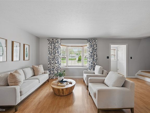 4th image of 24822 Deerfield Dr