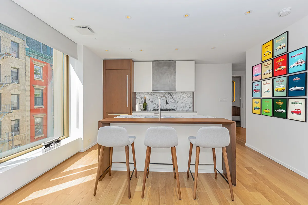 75 Kenmare Street — Photo 2
