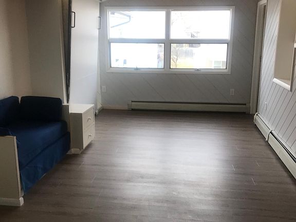 4th image of 76 Pratt Ave #C
