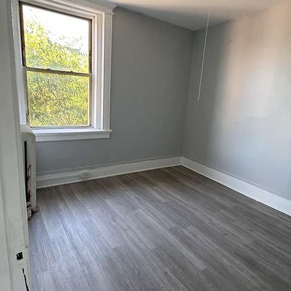 48-50 Mitchell Ave #16 — Photo 3