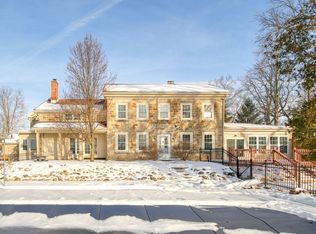 208 Glasgow Rd, Jackson, MI 49201