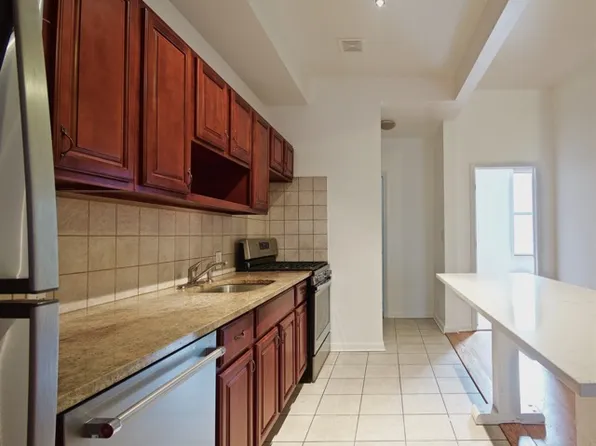 784 Halsey Street image 4 of 15