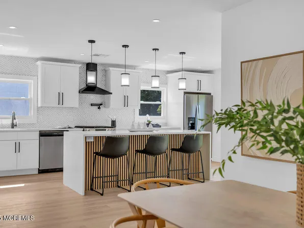 9 Westbrook Drive, Toms River, NJ 08757