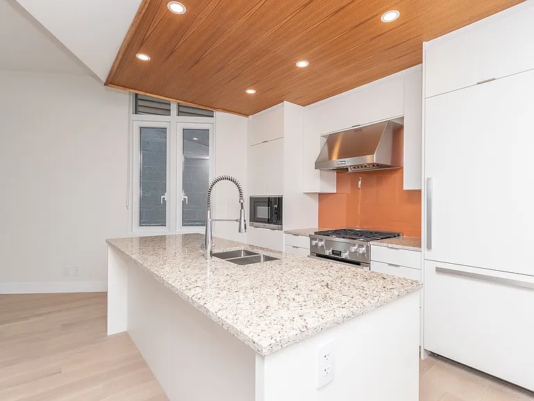 6699 Nelson Ave — Photo 14