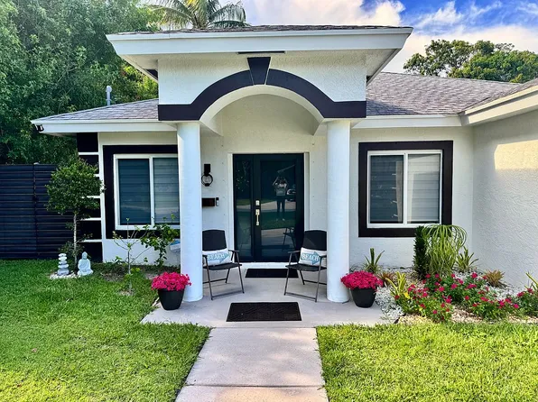 325 SW 14th Ave, Boynton Beach, FL 33435