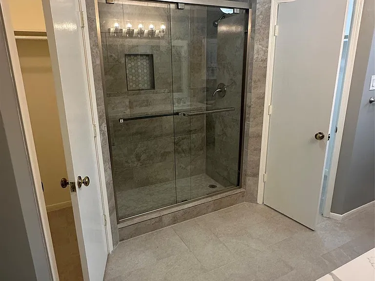 501 Cindyrella Dr — Photo 11
