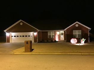 2704 Oxford St, Paragould, AR 72450