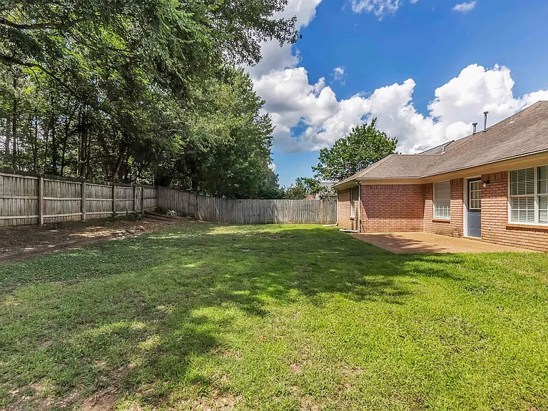 1341 Milestone Cir — Photo 23