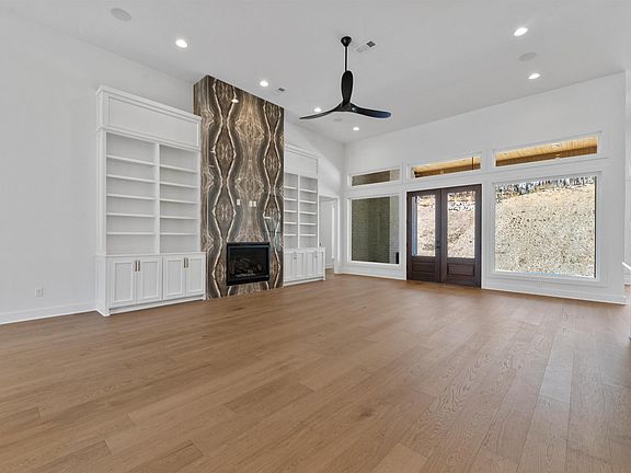 5th image of 136 Abington Dr