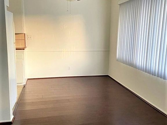 5th image of 1044 N Stanley Ave #6