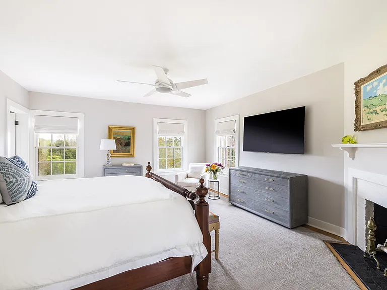 17 Apaquogue Rd — Photo 22