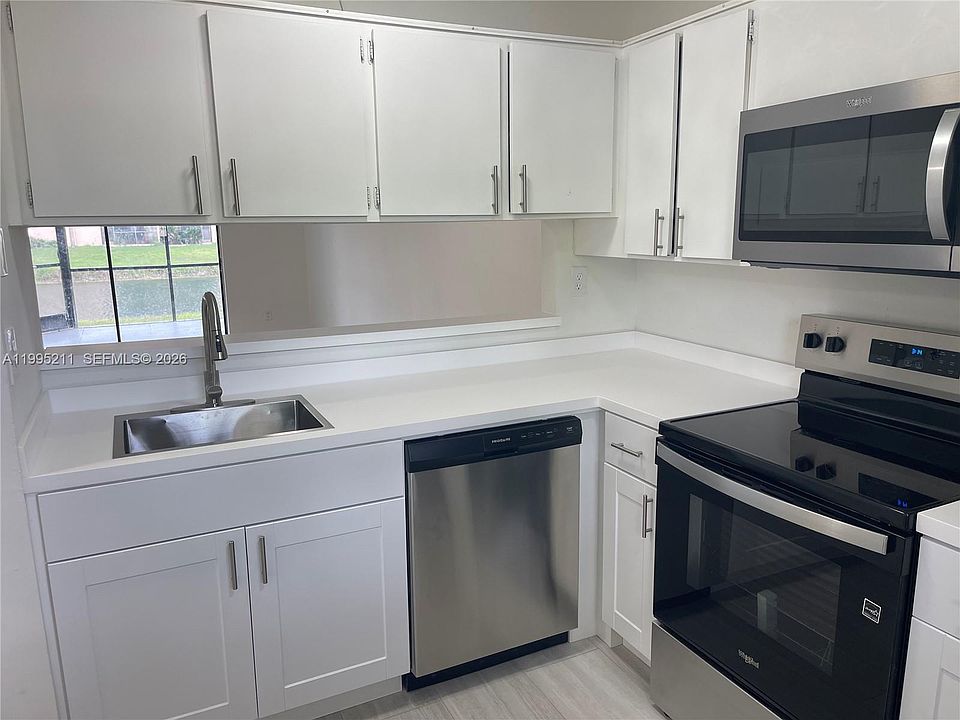 1st image of 3199 Foxcroft Rd APT 110