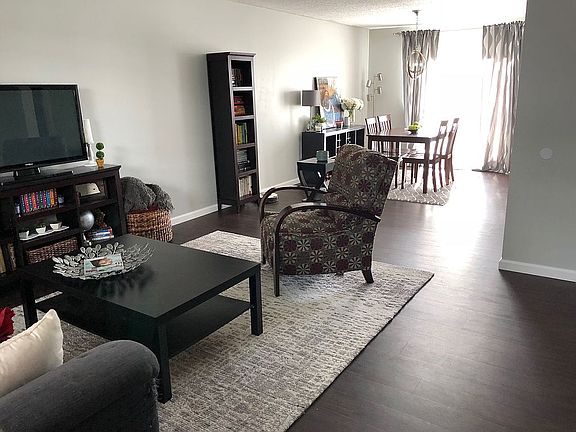 4th image of 3113 Park Hampton Ct