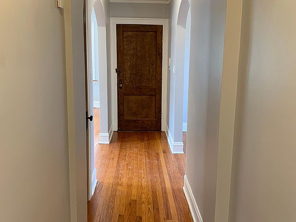4th image of 10619 S Hale Ave #3
