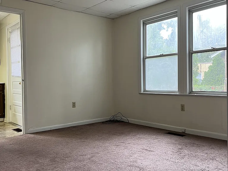 Extra Room (Dining Room, Office, ...)