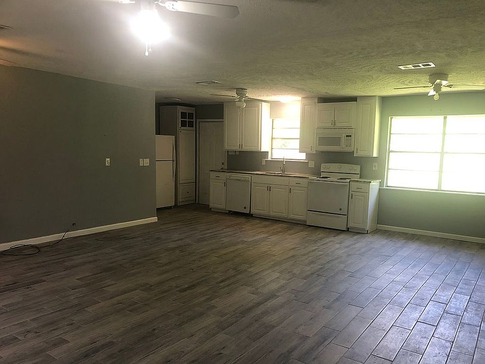 1st image of 205 High Hill Dr