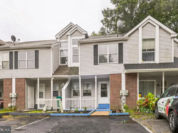 9 Brian Ct, New Castle, DE 19720