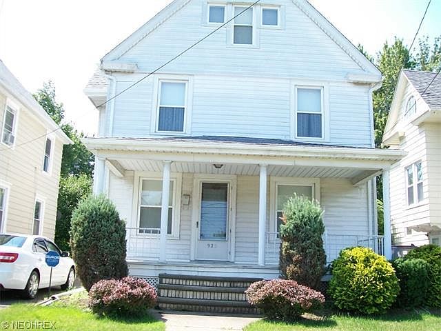 1st image of 923 W 14th St