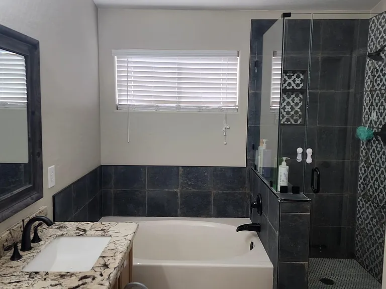 743 W Oxford Ln — Photo 24