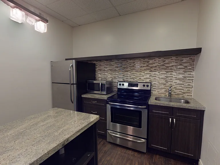 640 Sheppard Ave E — Photo 26