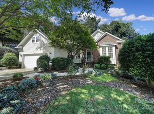 725 Knightswood Rd, Fort Mill, SC 29708