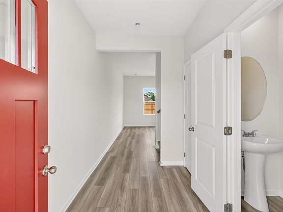 3rd image of 1024 Kennedy Ln