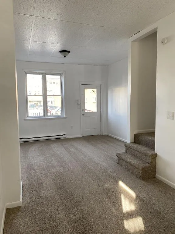 628 Walton St — Photo 1