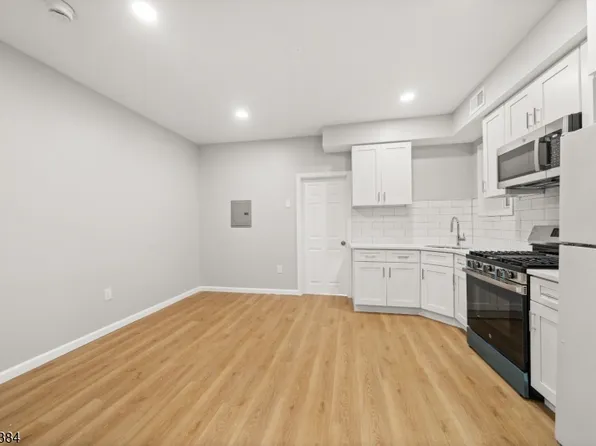 53 Henry St APT D1, Passaic, NJ 07055