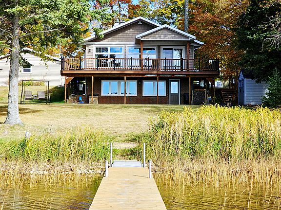 3rd image of 17841 Long Point Rd