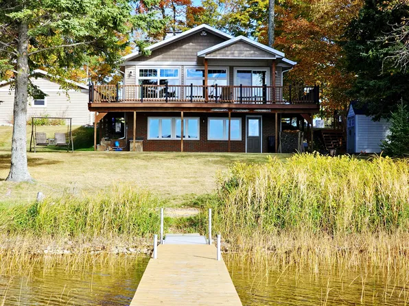 17841 Long Point Rd, Germfask, MI 49836