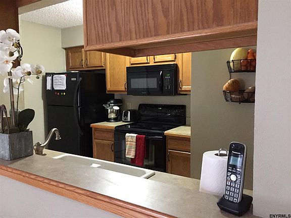 5th image of 233 Monmouth Way