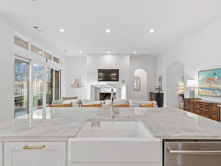 9847 Mixon Dr — Photo 9