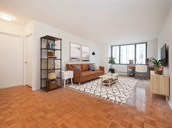 211 W 56th St, New York, NY