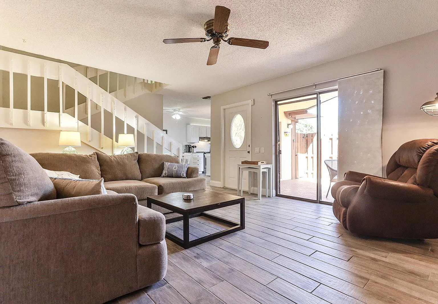 2 bed, 2.5 bath, 1328 sqft, $2,300 — Photo 4