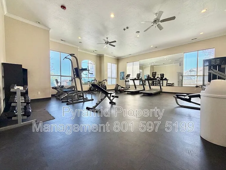 6353 W Passenger Ln — Photo 24