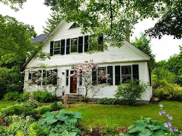 94 S Main St, Ashburnham, MA 01430
