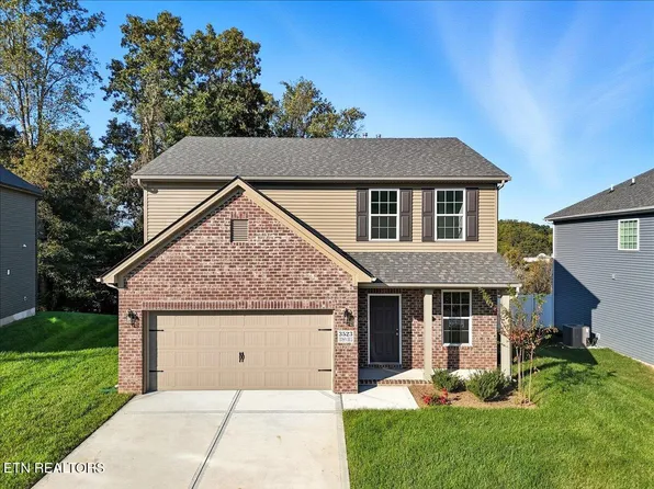 3523 Crimson Cir, Maryville, TN 37801