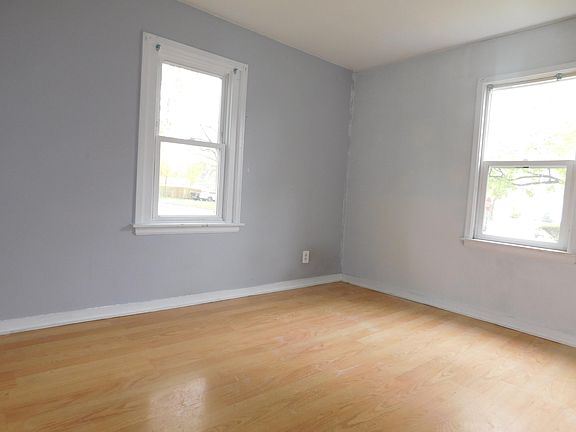 2nd image of 1101 Ferry St