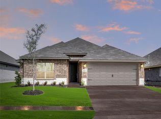 913 Eloise Ln, Cleburne, TX 76033