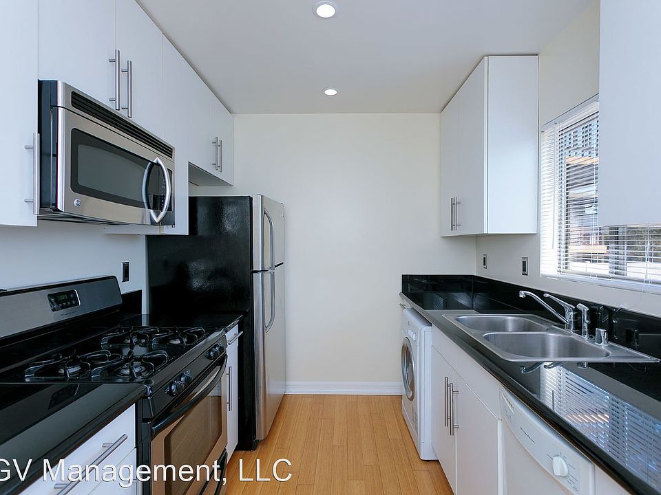 1st image of 120 Esperanza Ave APT A