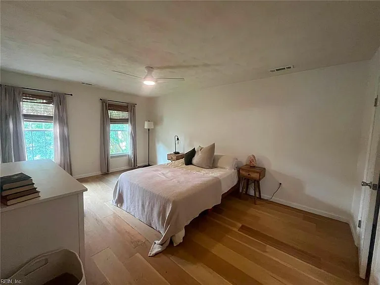 2505 Castle Hill Ct — Photo 21