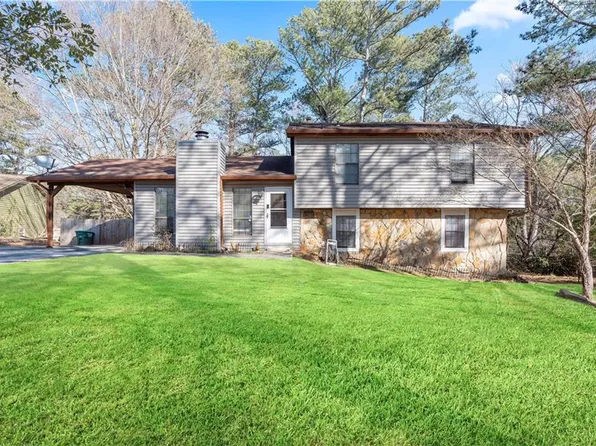 2492 Crumps Landing Cir, Snellville, GA 30039