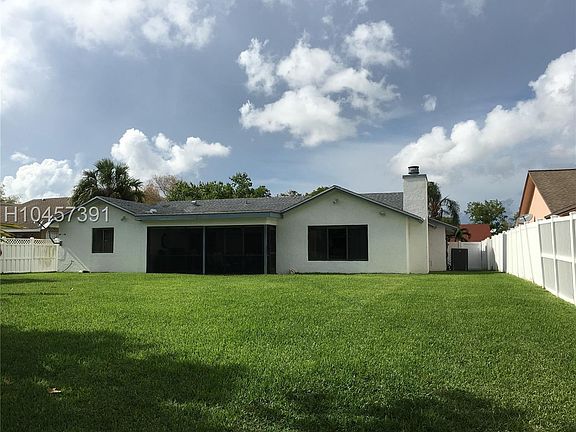 5th image of 8060 NW 53rd Ct