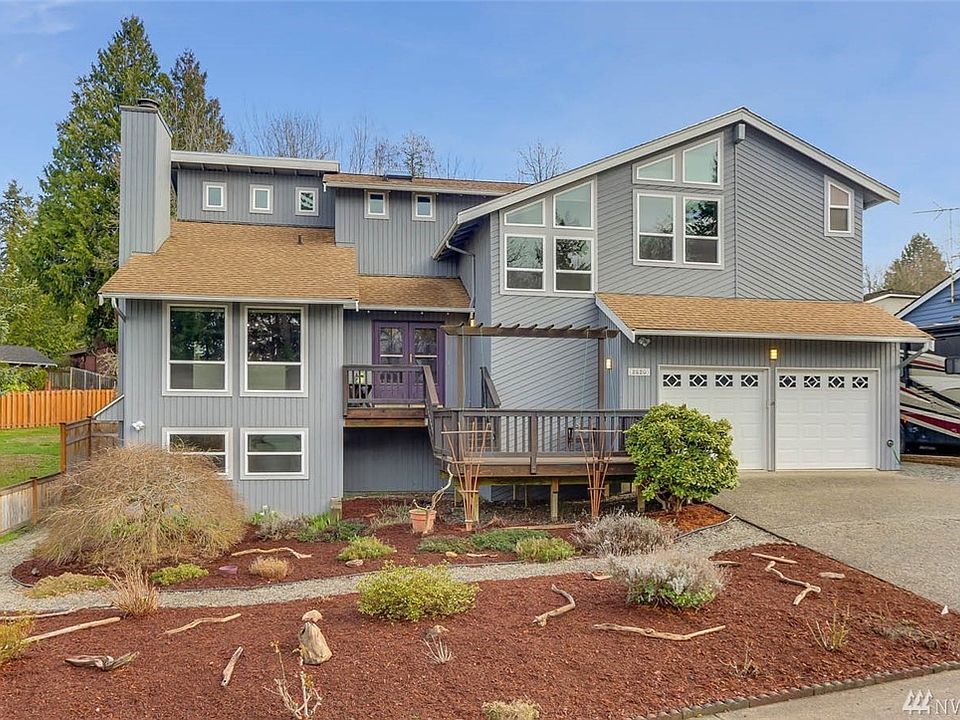 Welcome to this 2 story + basement home in Victoria Park with Mother-in-law potential. This 3 bedroom 4 bath home is sure to delight with it's sizable living room and lovely stone facade wood burning fireplace for those chilly nights. The sunny and bright kitchen/dining area boasts a gorgeous remodel with granite counters, newer flooring, stainless steel appliances, huge prep island equipped with plenty of storage and custom buffet. Extend your living and entertaining to the expansive two-tiered Timbertech deck that reaches the length of the home. 