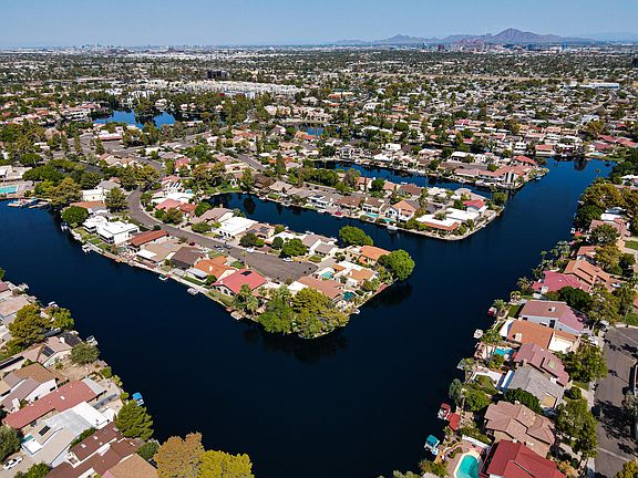 Lakes 52 acre waterway with 5.5 miles of shoreline