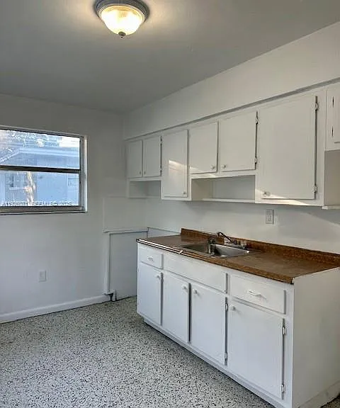 129 NE 80th Ter #6 — Photo 3
